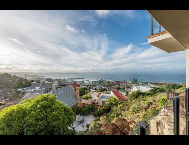 3 BEDROOM HOUSE FOR SALE IN LINKSIDE